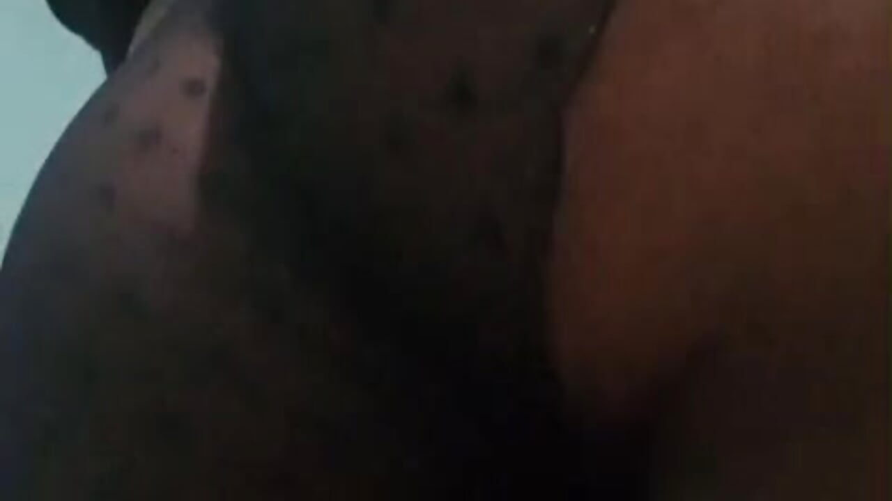 VID-20260419-WA0009 - clip cu ParejaOculta model videochat