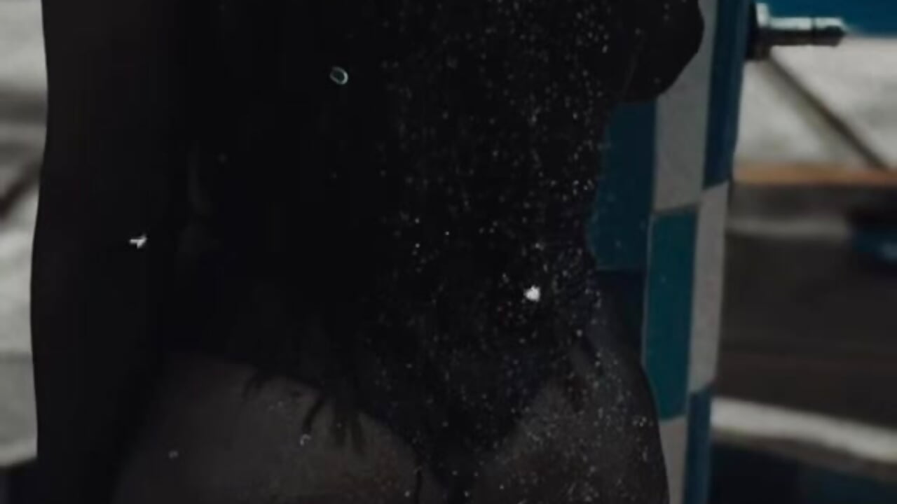 sexy in the pool - βίντεο μοντέλου Samantha-Collinss