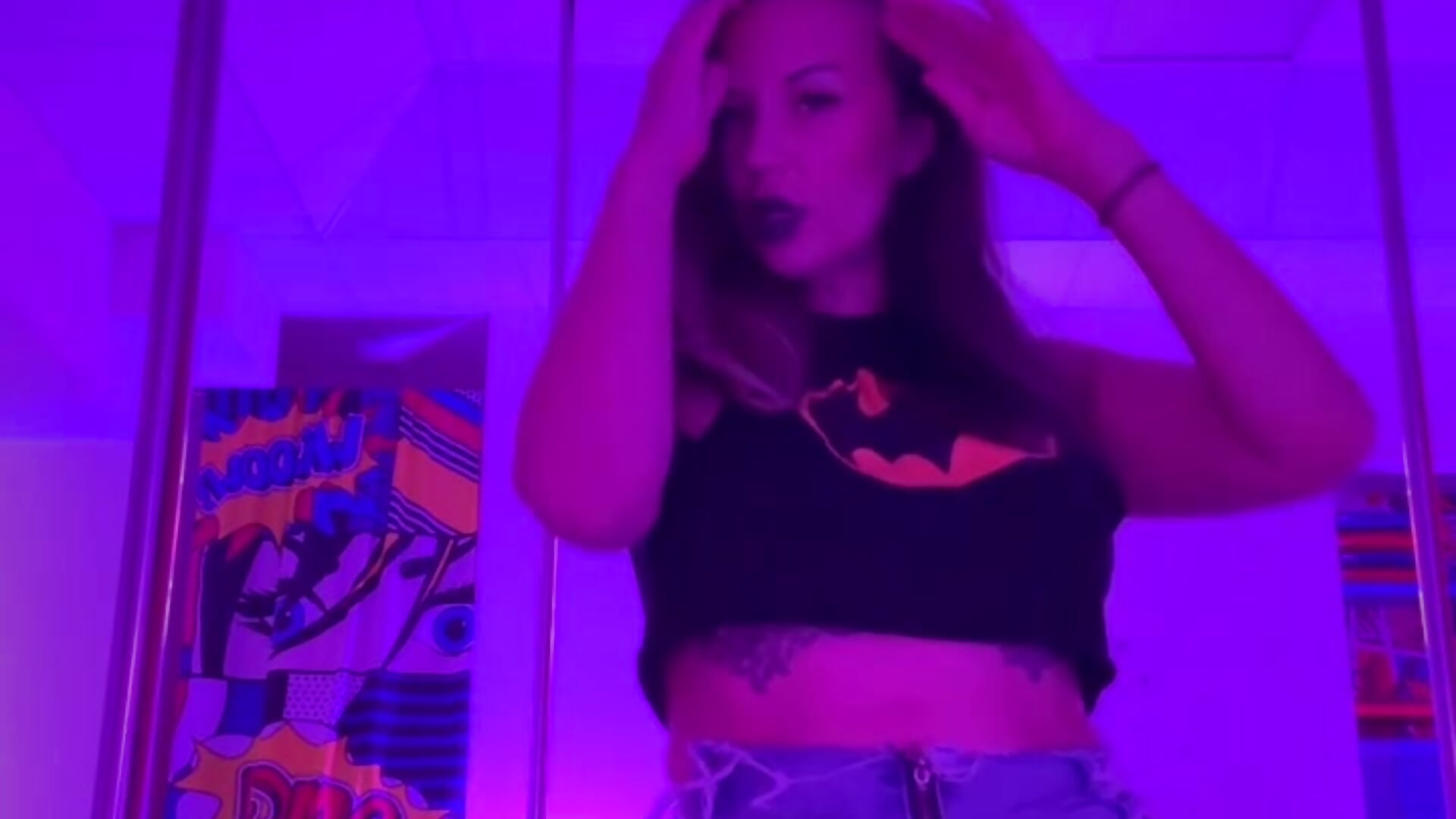 Sedaction 🔥 - clip cu Carry_Rouge model videochat