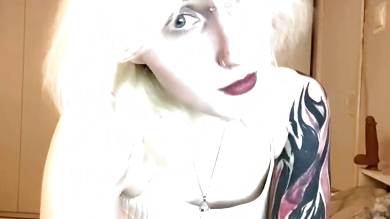 I wanna be yours - video by Blondie_Picxel__ cam model