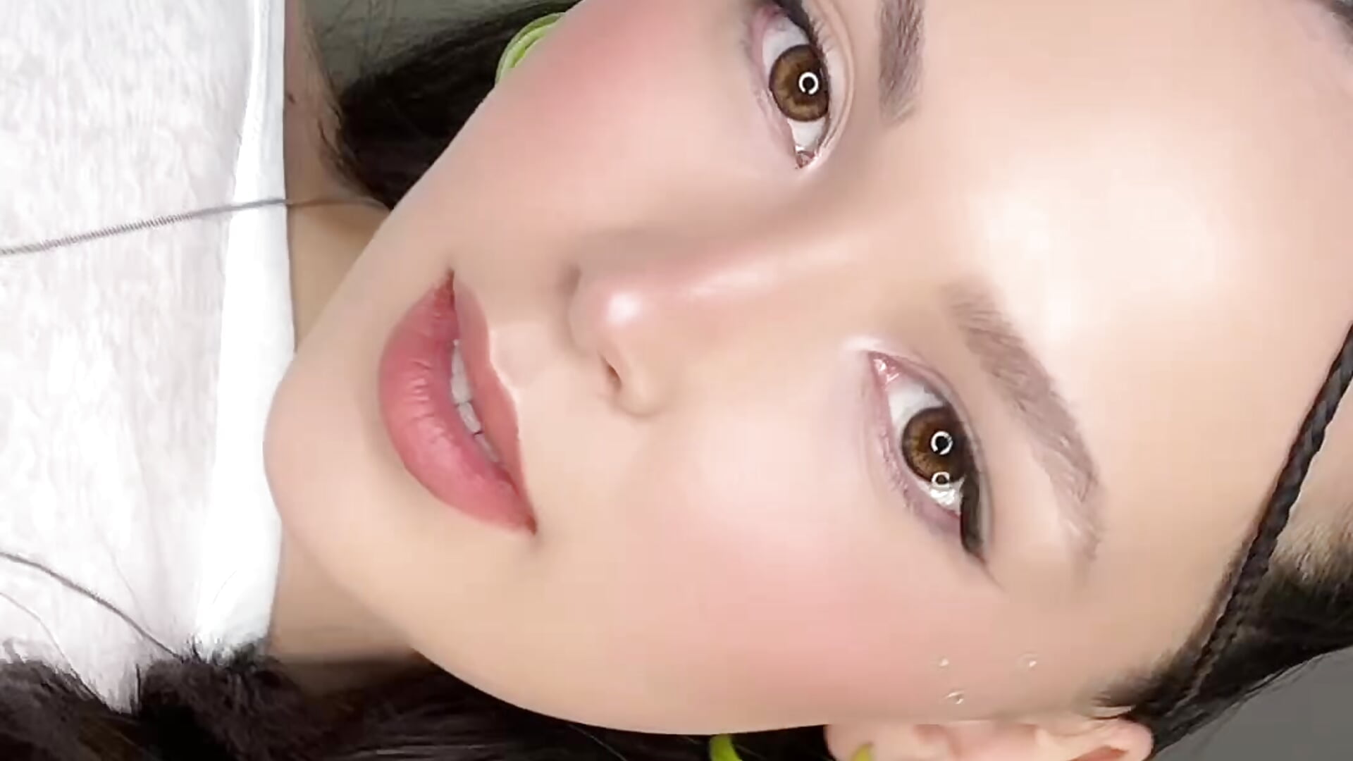 little cat - vídeo de la modelo de cam ameliyaa_sun