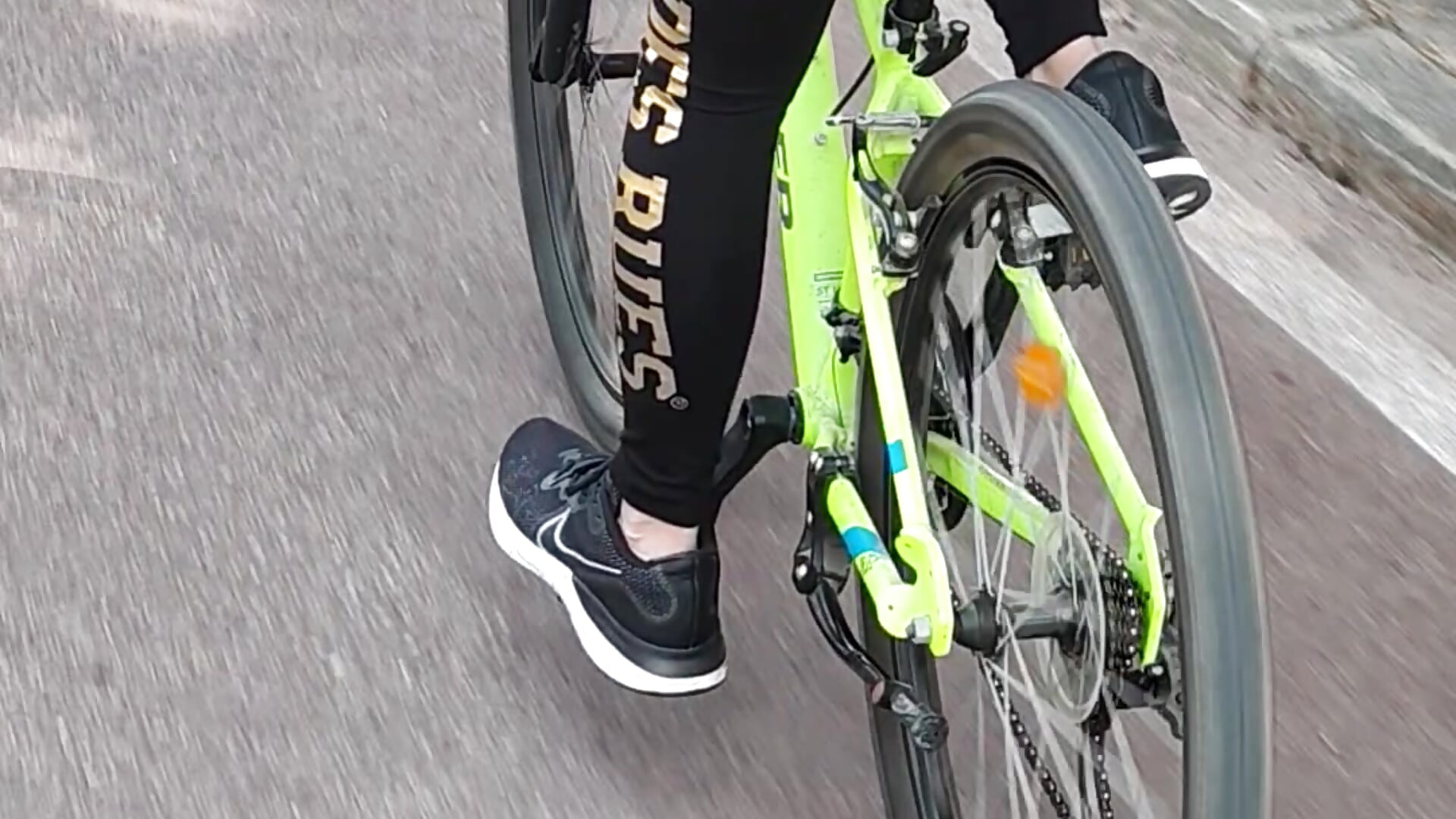 In bicicletta...😈