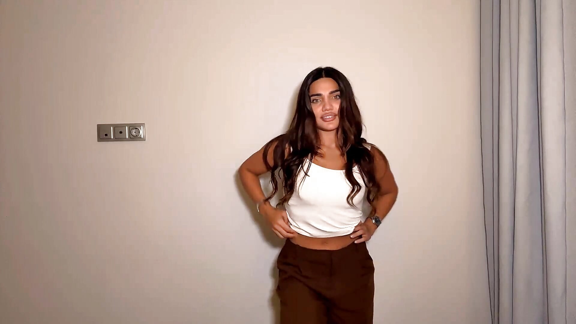 Viiii - Vídeo de MelindaReny, modelo de vídeos