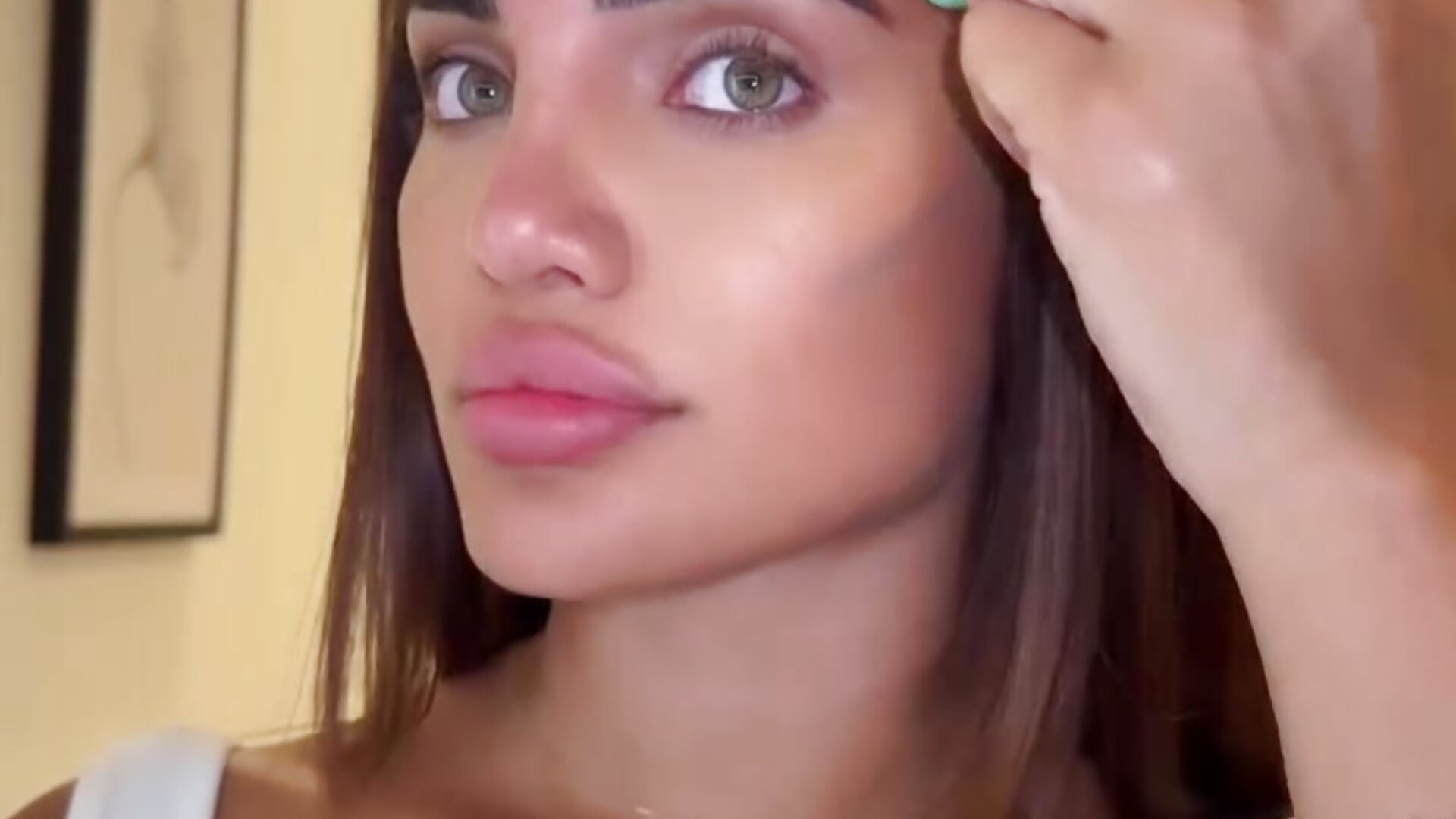 Makeup 💅 - video by MelindaReny cam model