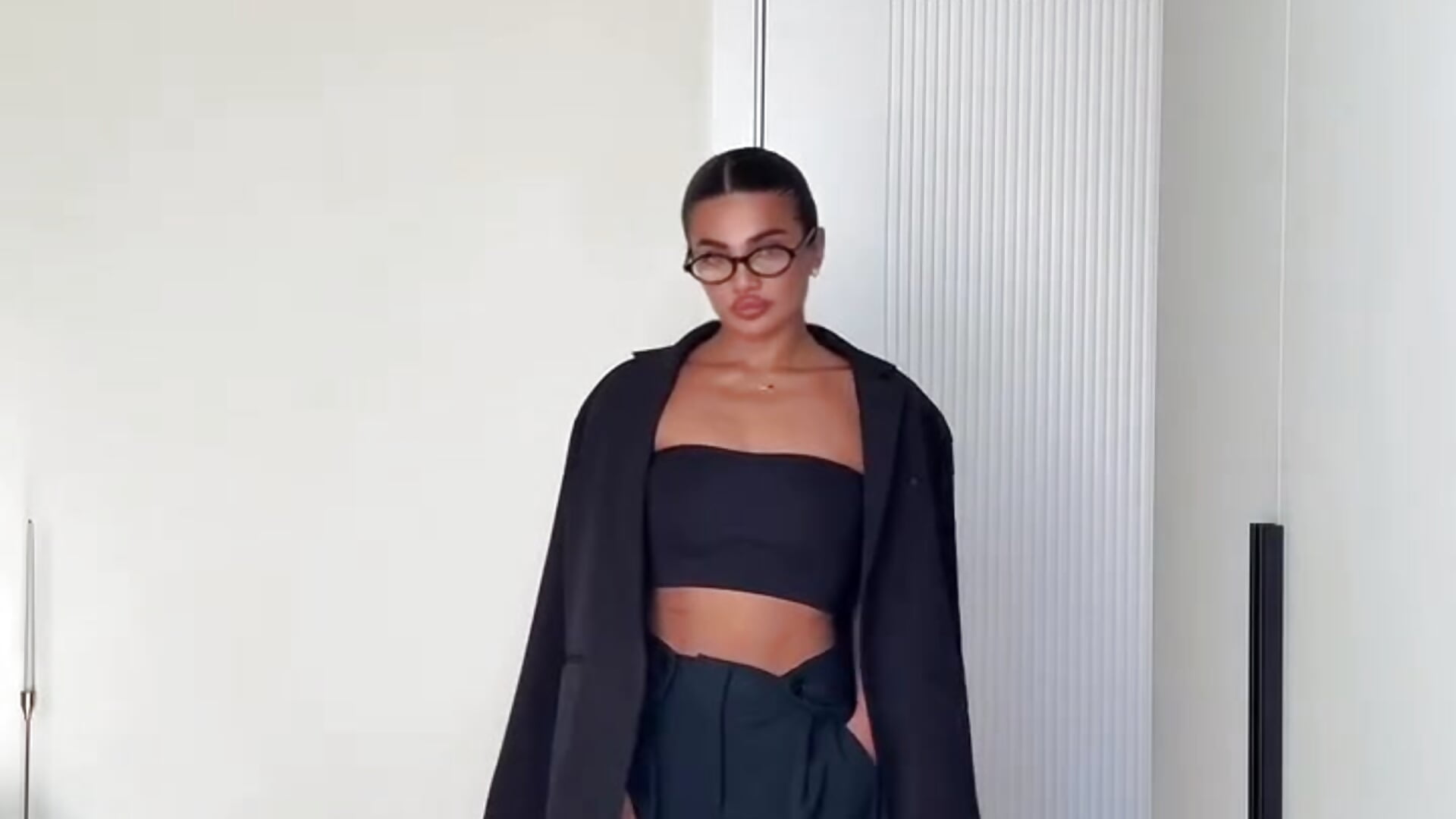 Outfit 😎 - video by MelindaReny cam model