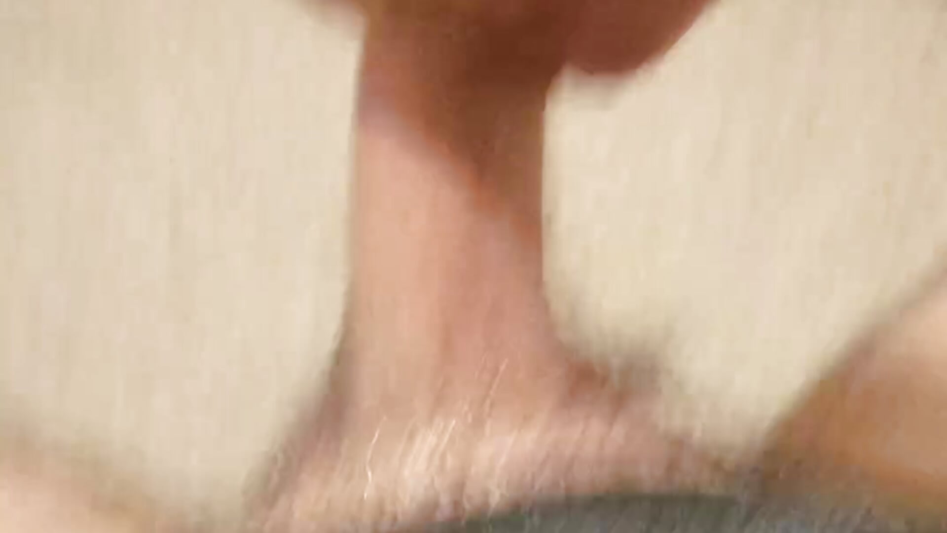 Playing whit it - video by eddsmiles7