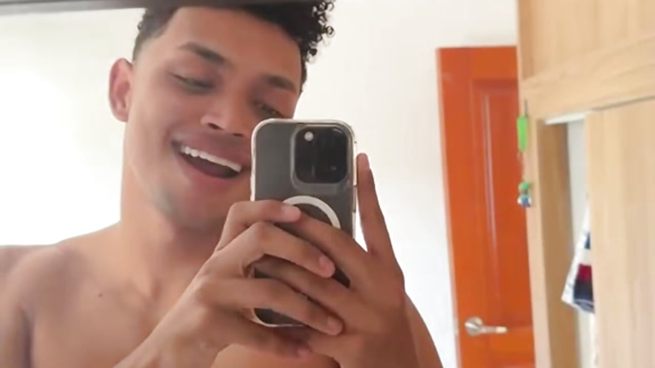 hey – video od webkamerové modelky jordan_taye