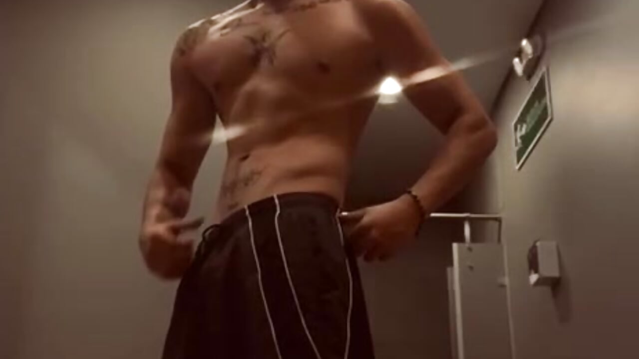 JayTaylorr adlı kamer modelinin viral videoları:  1835
