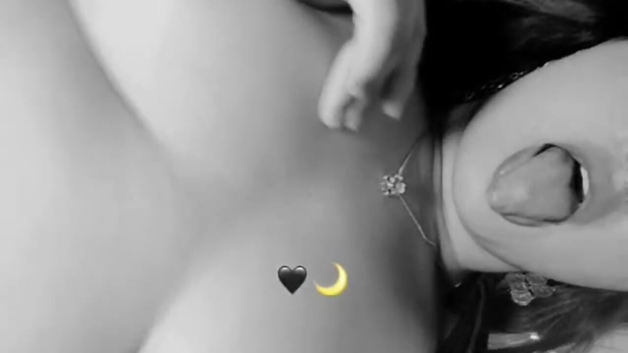 The half moon - βίντεο μοντέλου jhanvi_umarani