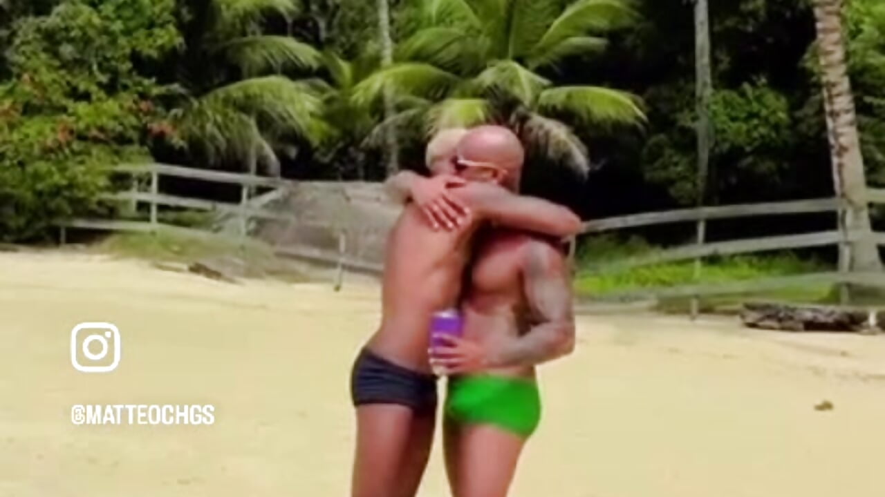 e5bae96835224df2af85d7d9477ee433 - Video von coupleinblack Cam-Model