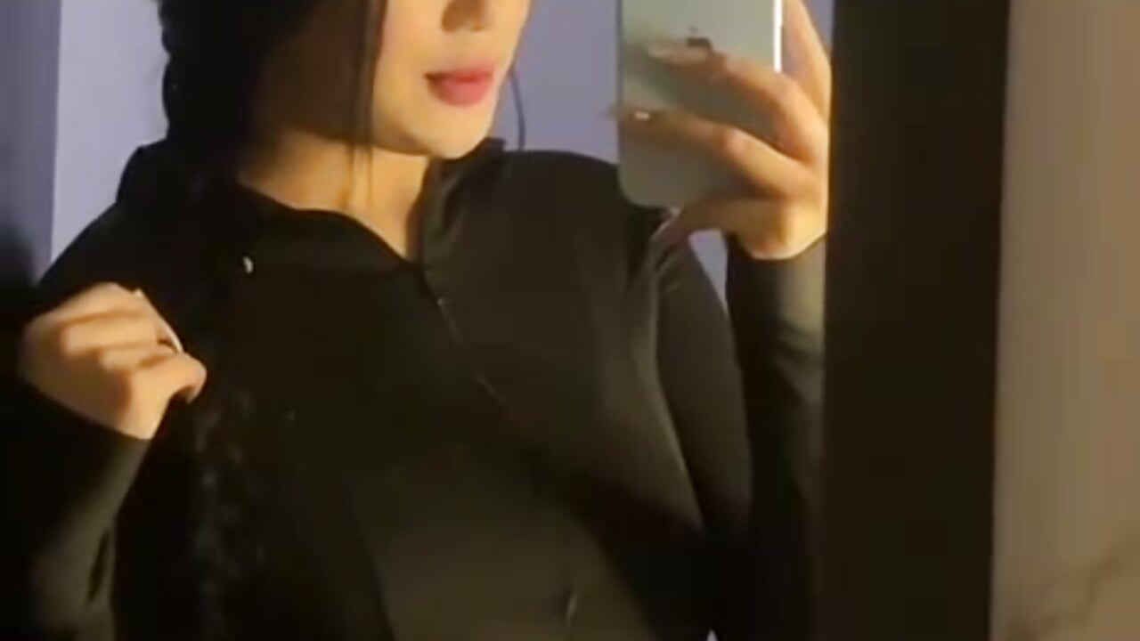 Sweet look, dangerous vibe. - video by _hanna_gomez cam model