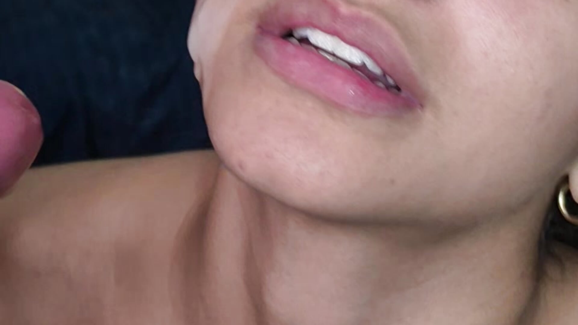 Cumshot face/tongue