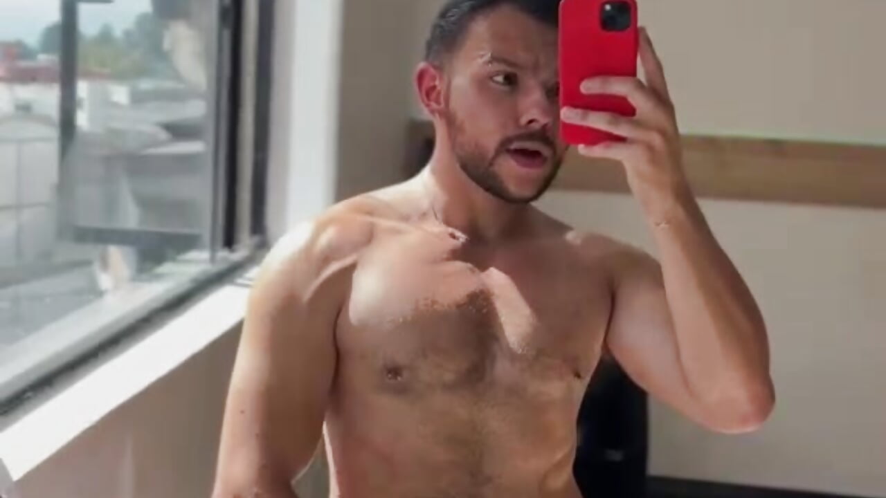 Simon_Brown – Právě oblíbené video kamerové modelky 6085