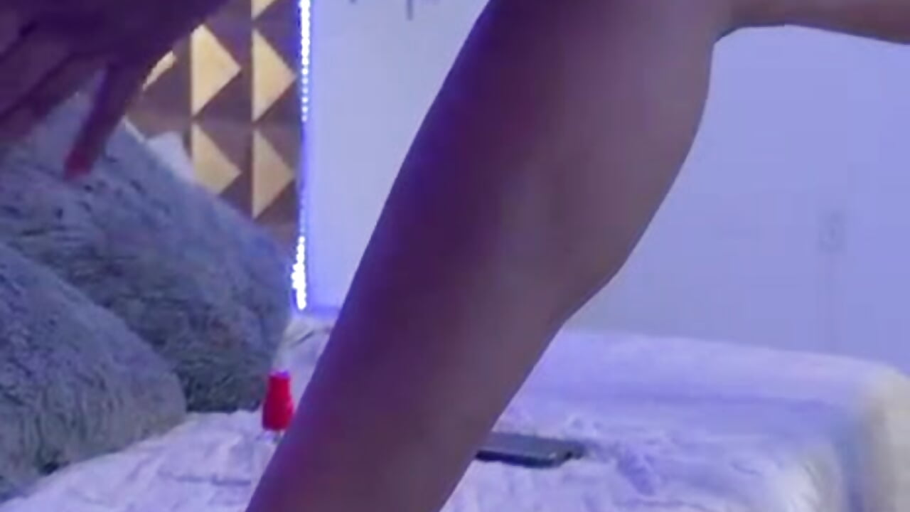 Oil on my sexy body 🔥💋 - video by Naughty_Kat_