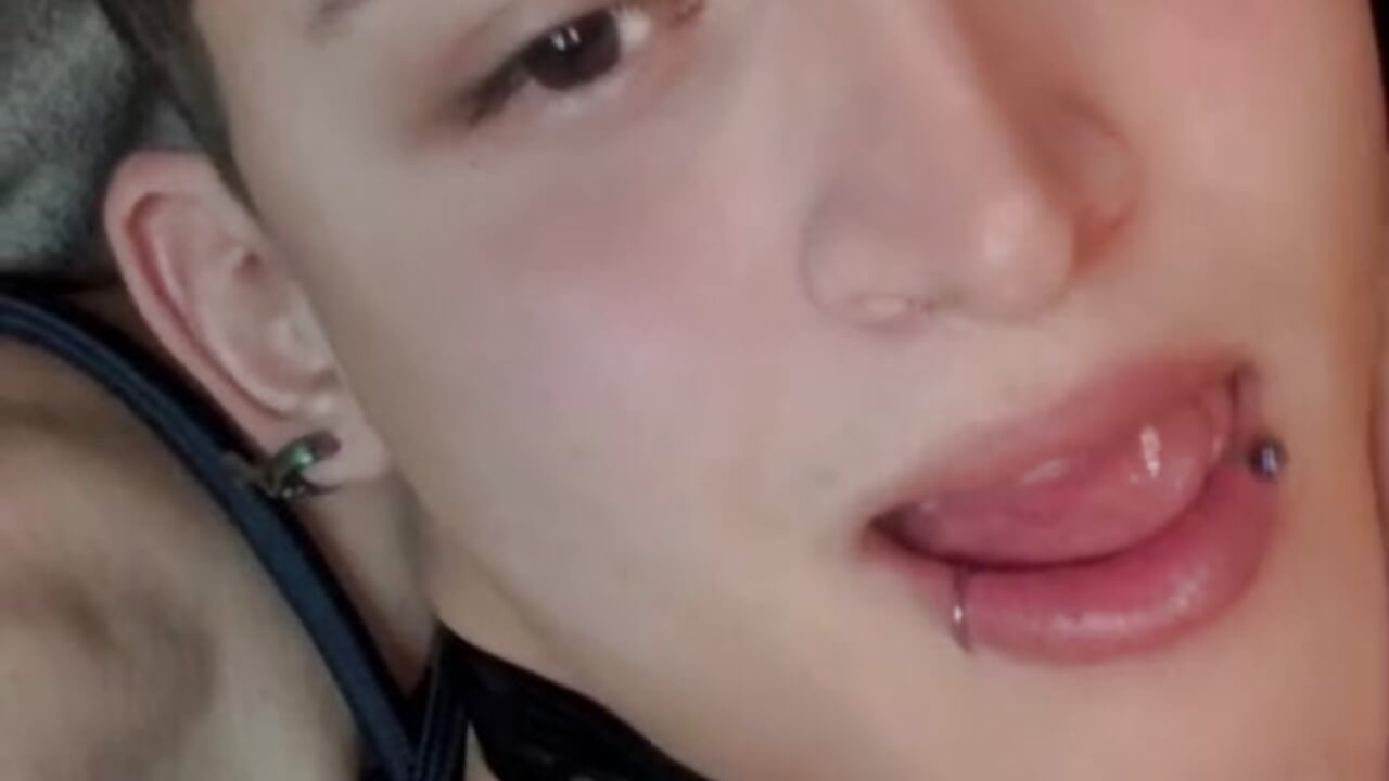could you kiss me - video by Axel_Romanov cam model