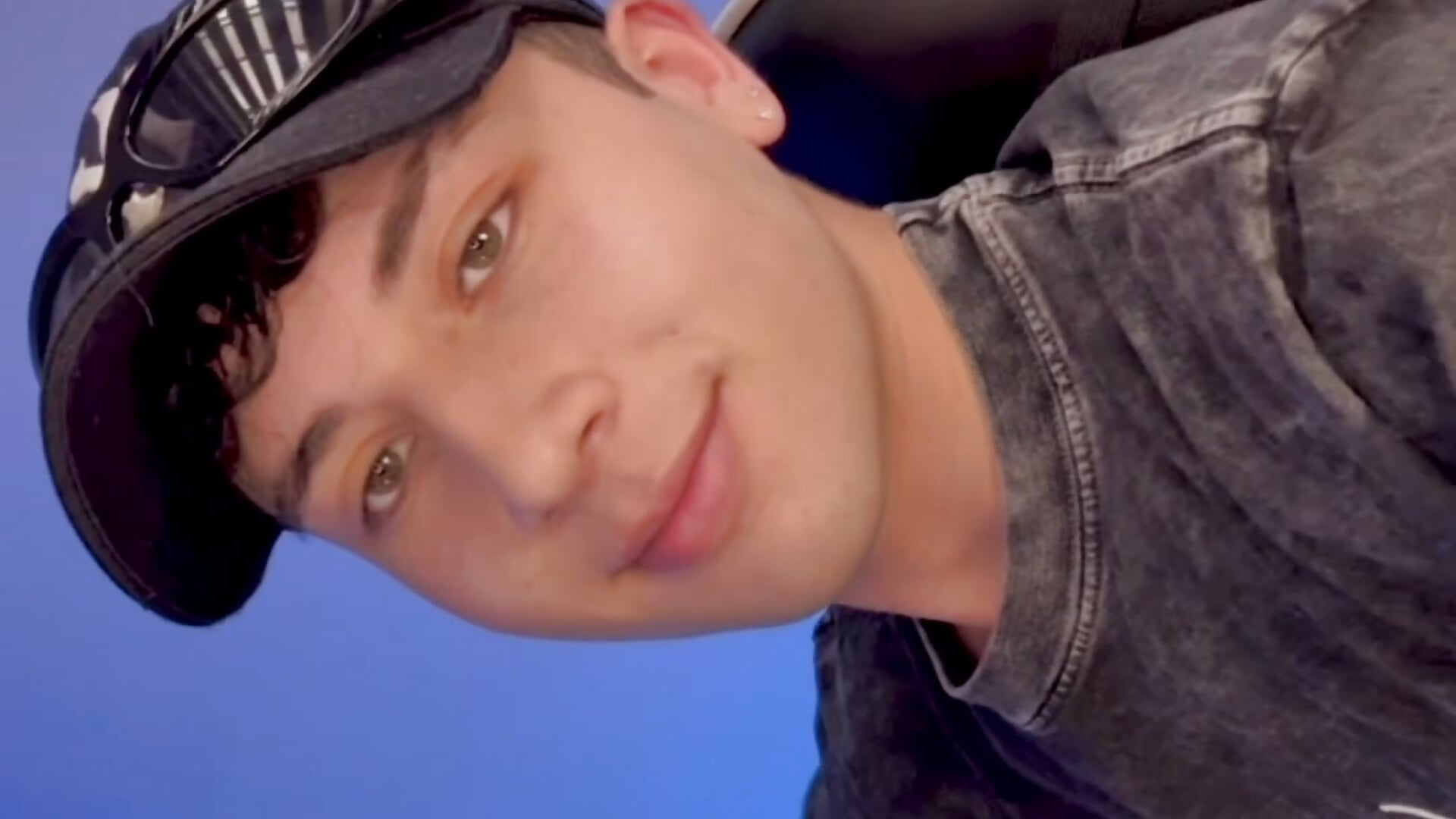 😘 - video oleh model kamera OLIVER_K