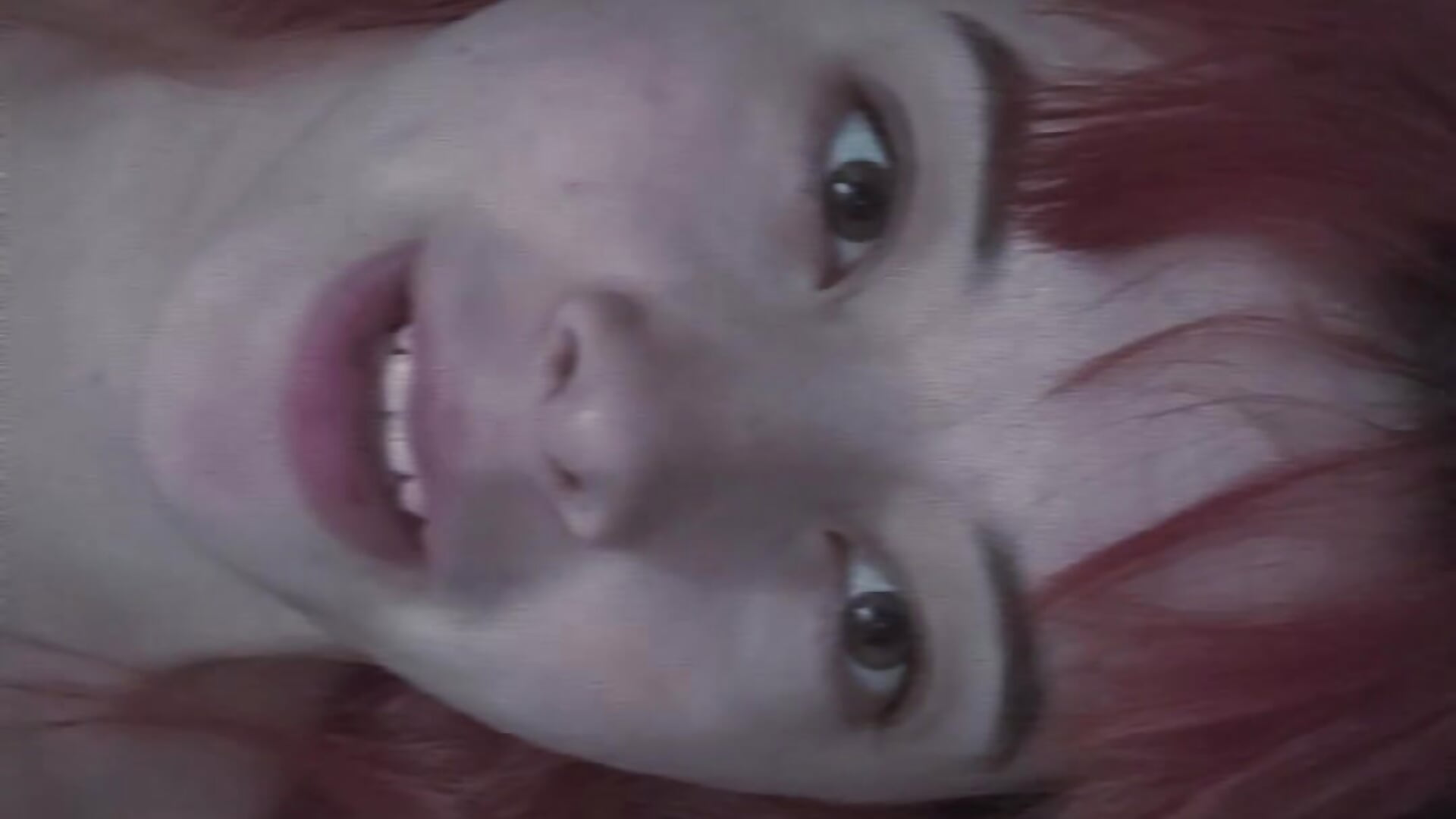 1000040870 - clip cu amberrrdolll_ model videochat