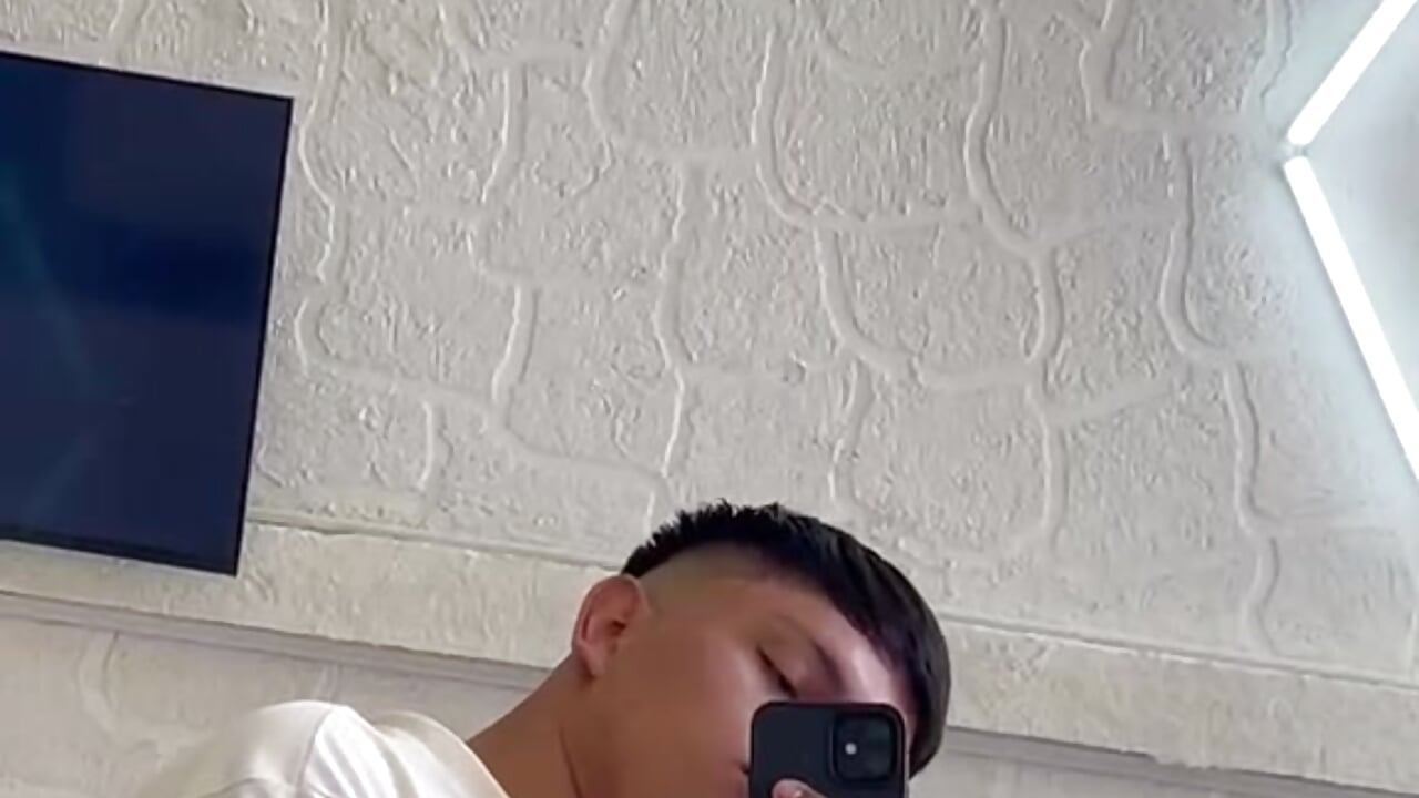 Hi! – video modela na kameri Juan_David0