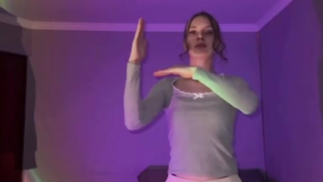 How do you like my dance? - video av AuraTamporello cam model