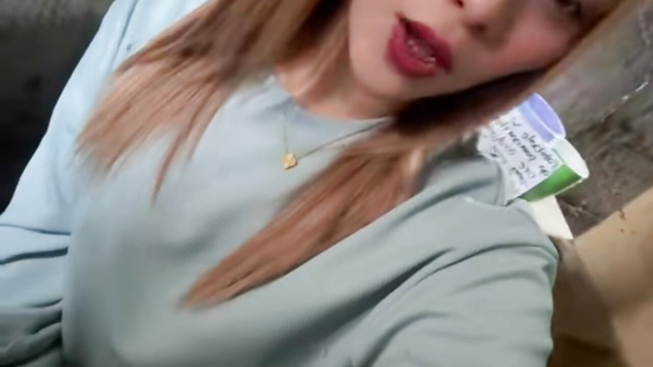 v1c044g50000d6oejb7og65hoaucni2g