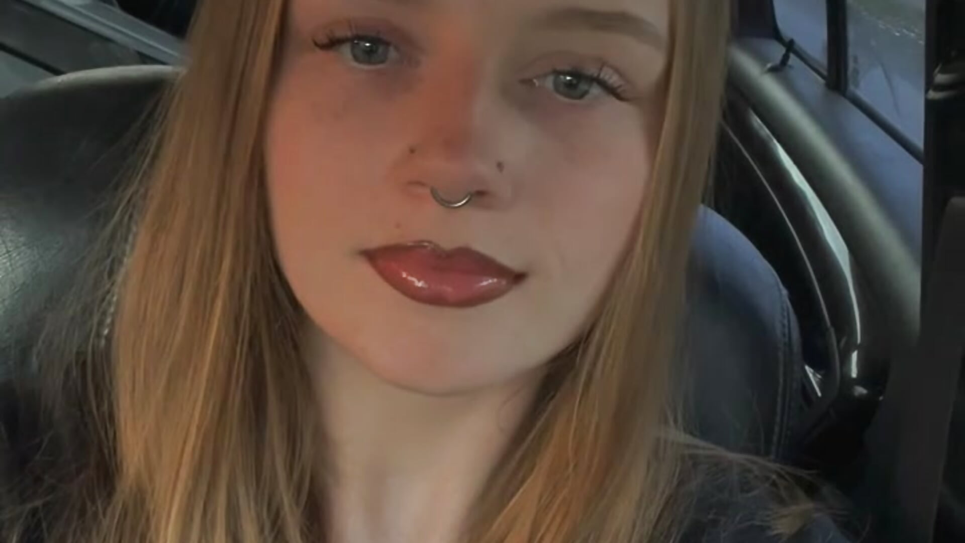 🔥 - video by skyerose11 cam model