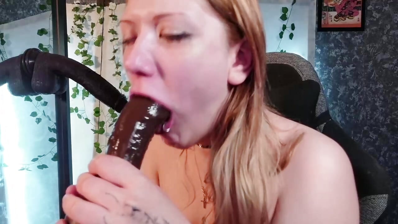 deepthroat - video oleh Lina_Wi