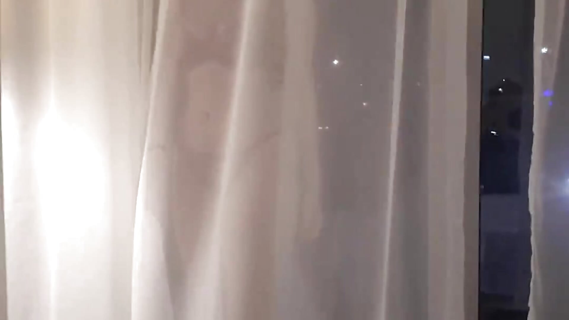 Strip at the hotel (dressed) - GloriaEvans 的视频
