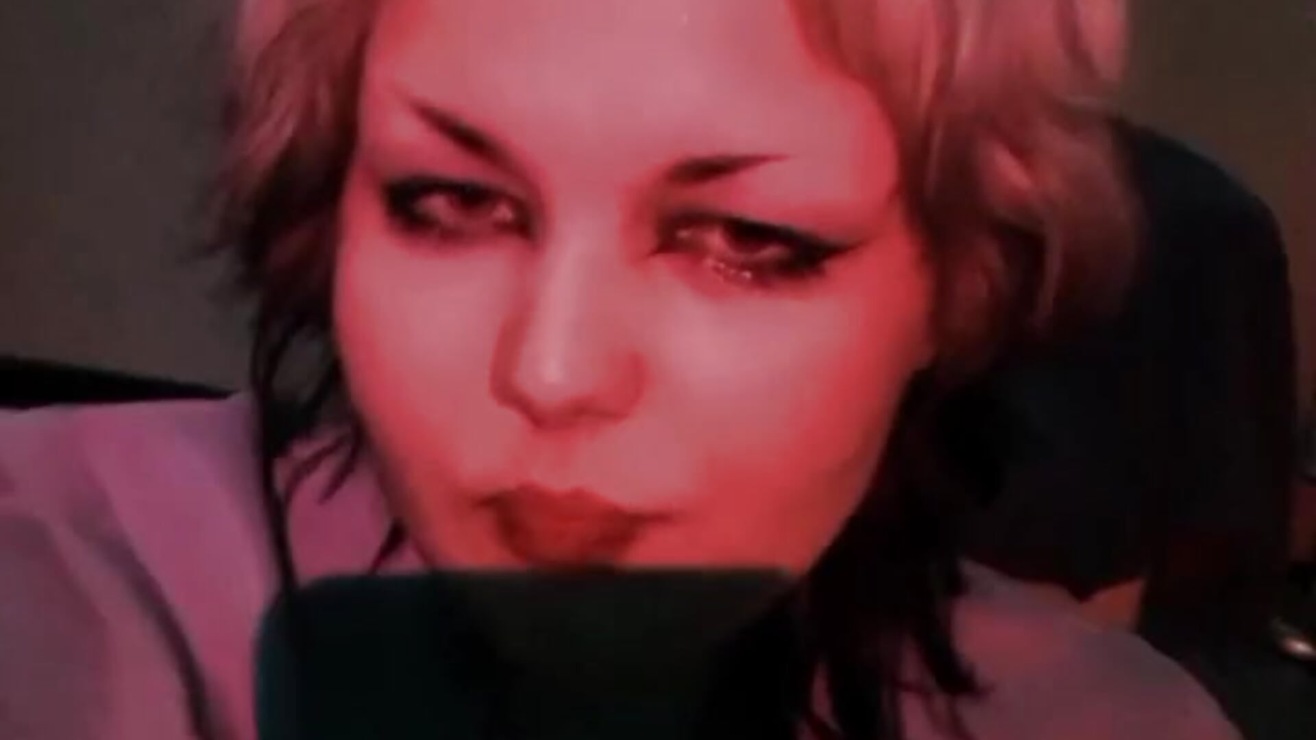 vibe with me <3 - video by HwaAmore