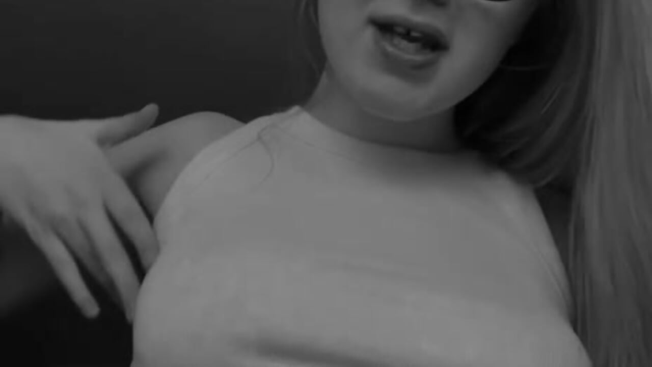 🤫 - video av CaylaFahrni cam-modell