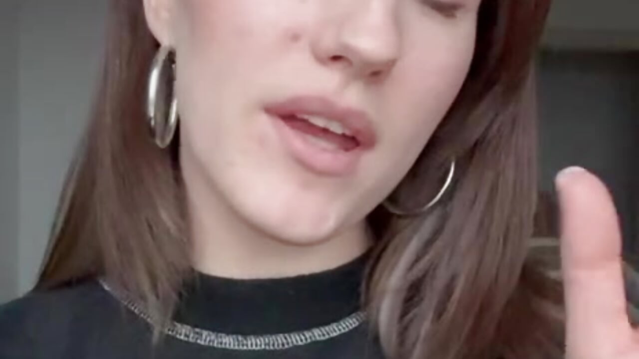 Hello from Anny 🧁 - video di Tiny_Anny modella di cam