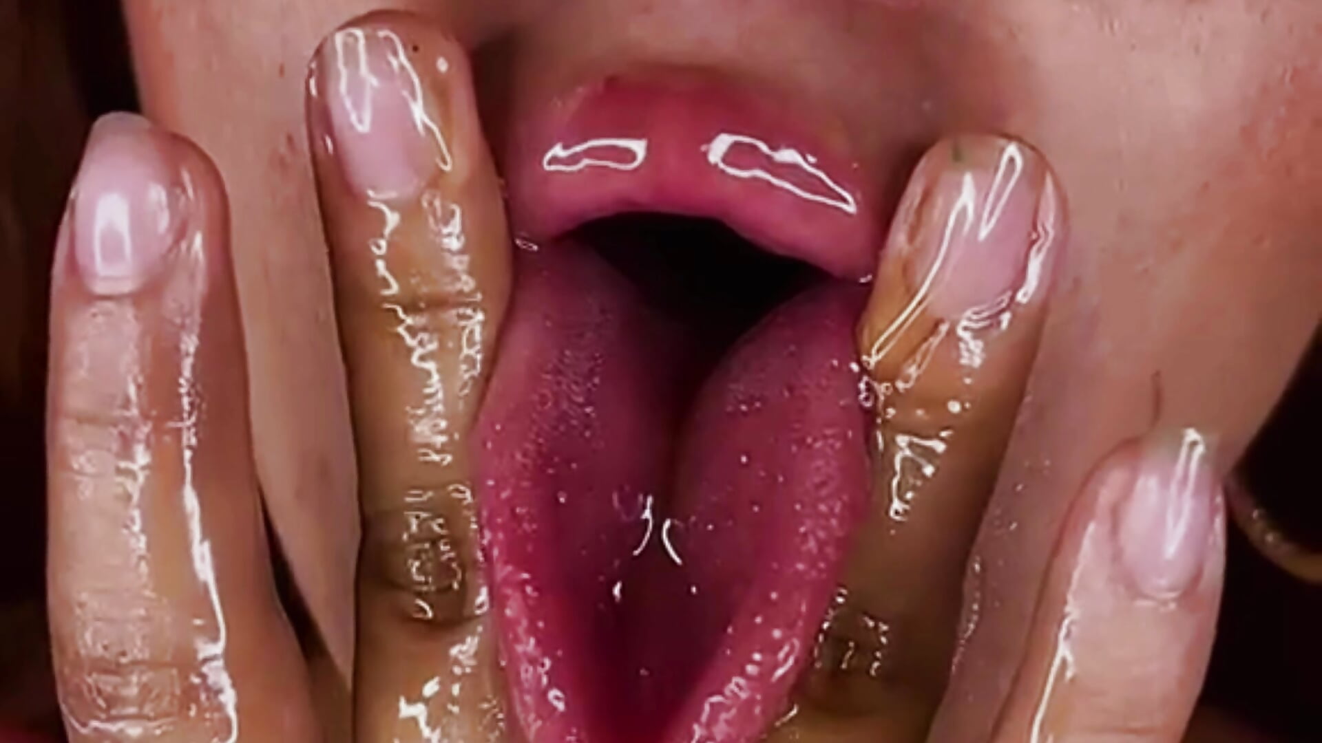 VIP Close-Up 💦🔥 - video by SofiaDiamond_ cam model