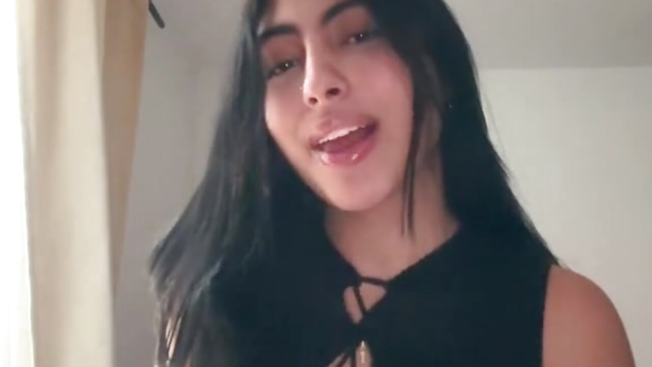 Lily 💜 - video di Lily_Rush modella di cam