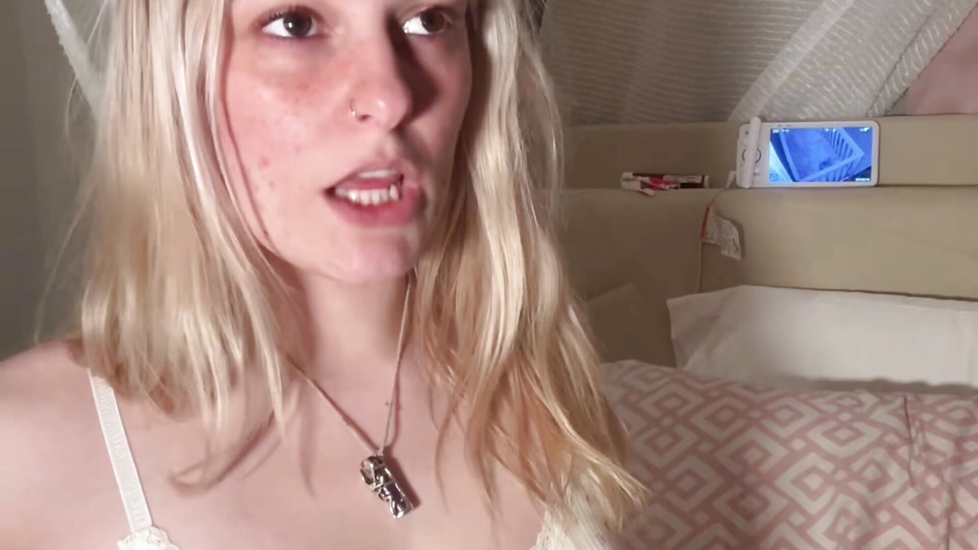 5d242c06730d4269b9bbbb2ac7ef6e5c - video by WendyVesper