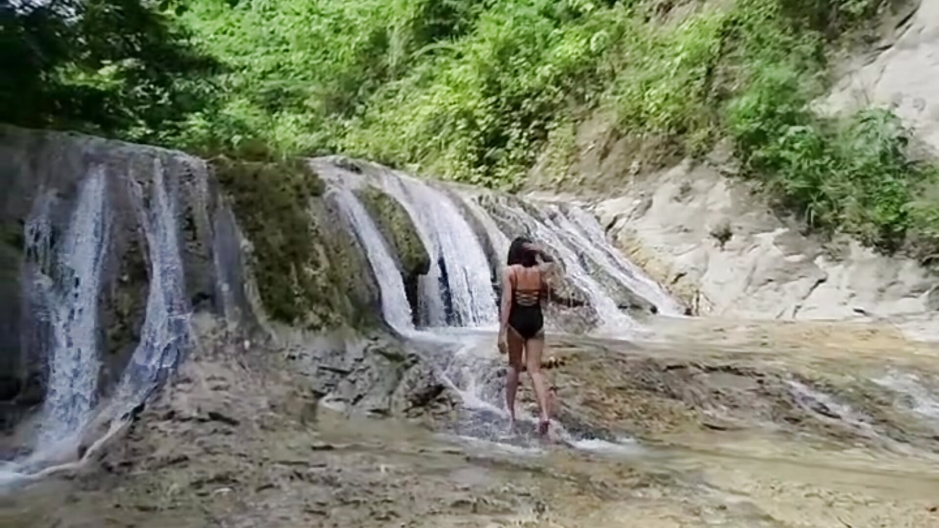 Wanna watch me hot in the nature ? - Vídeo de Lovevidats, modelo de vídeos