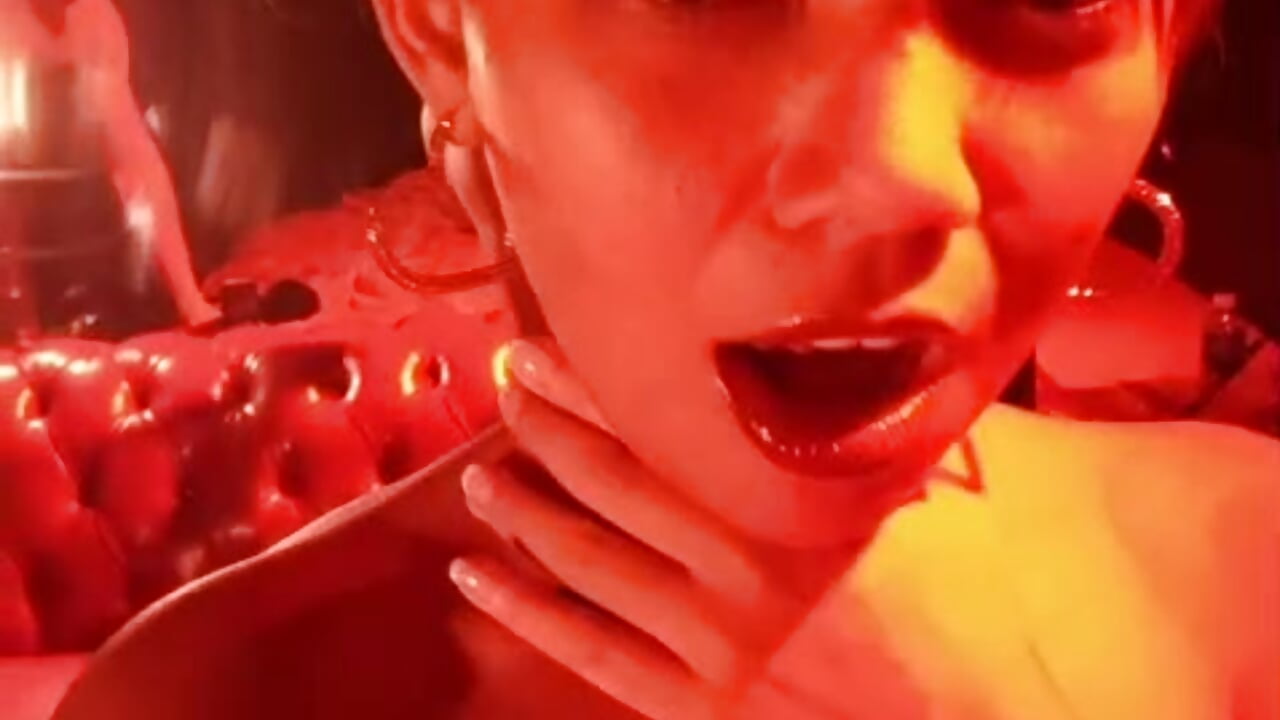 Mirror teasing– Lexa-Raven kameramodell videója