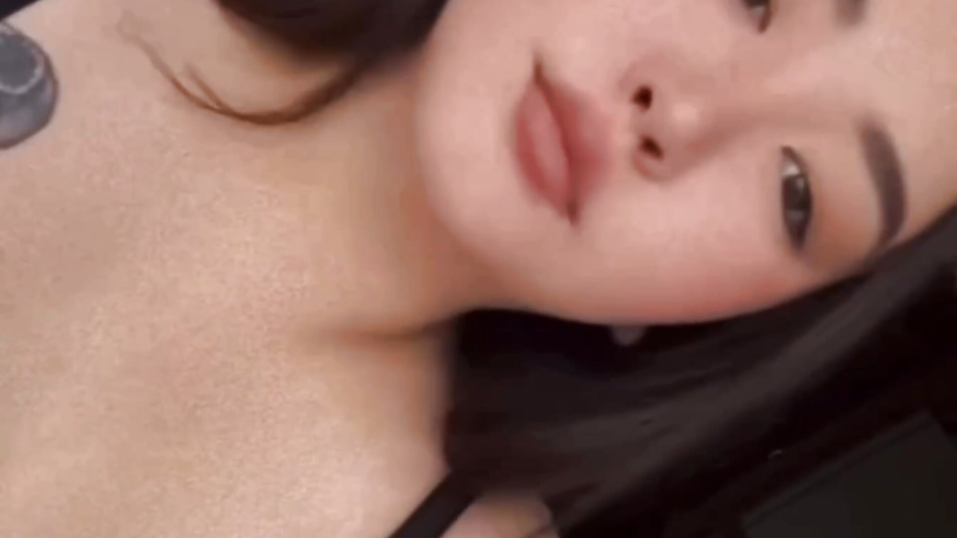 IMG_0756– DanielleMullore kameramodell videója