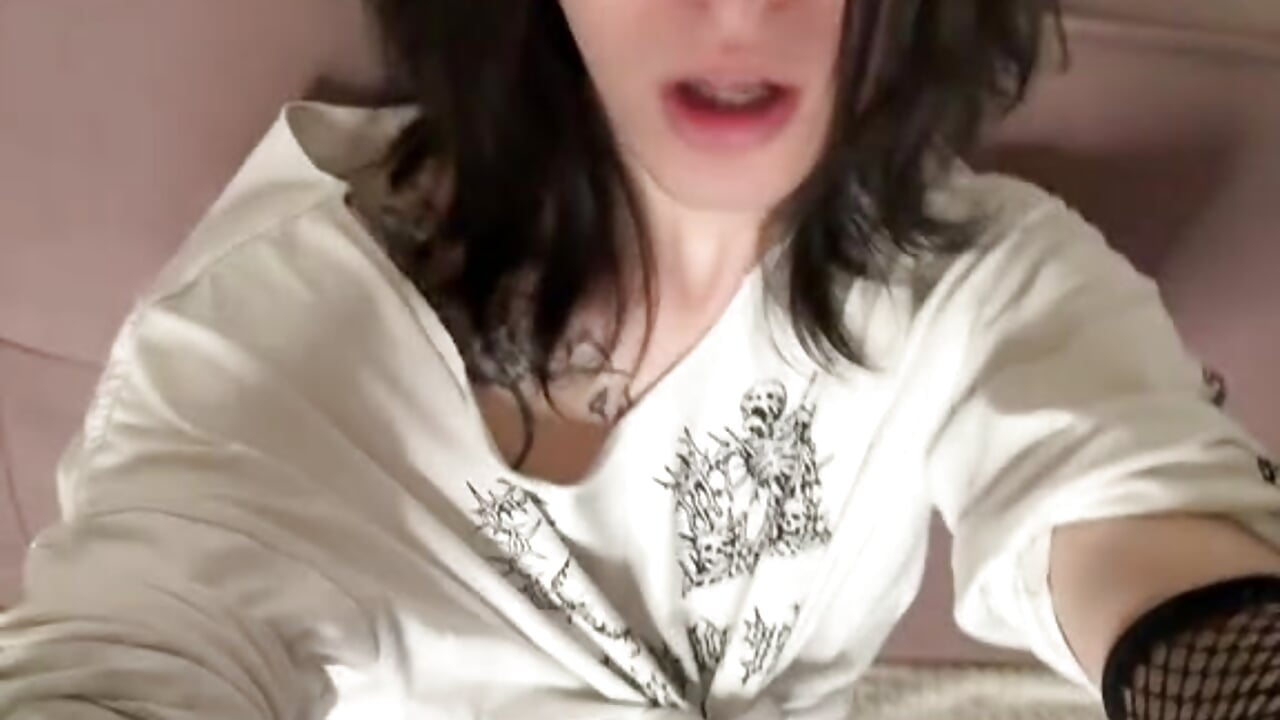 sexy selfie?🦷 – видео вебкам-модели softcollision
