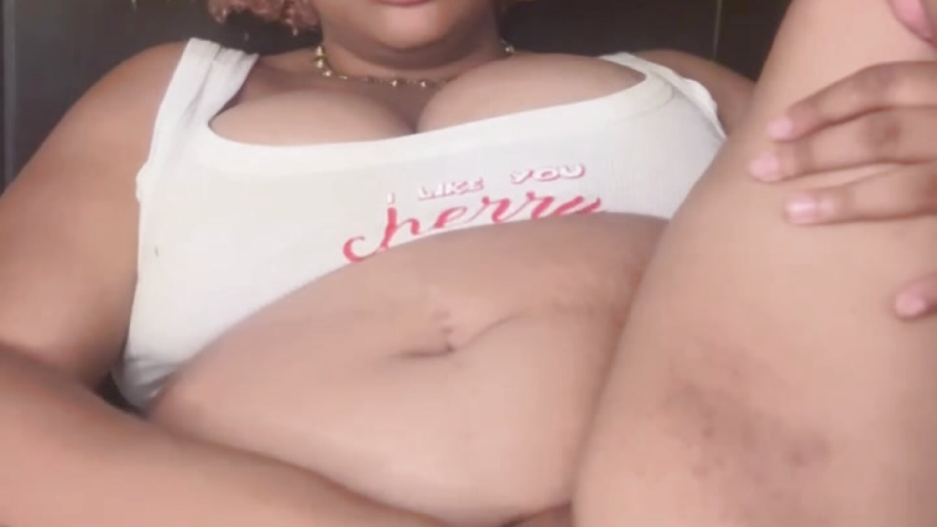 Pussy close 💕👀 – видео вебкам-модели Saphire-XXX