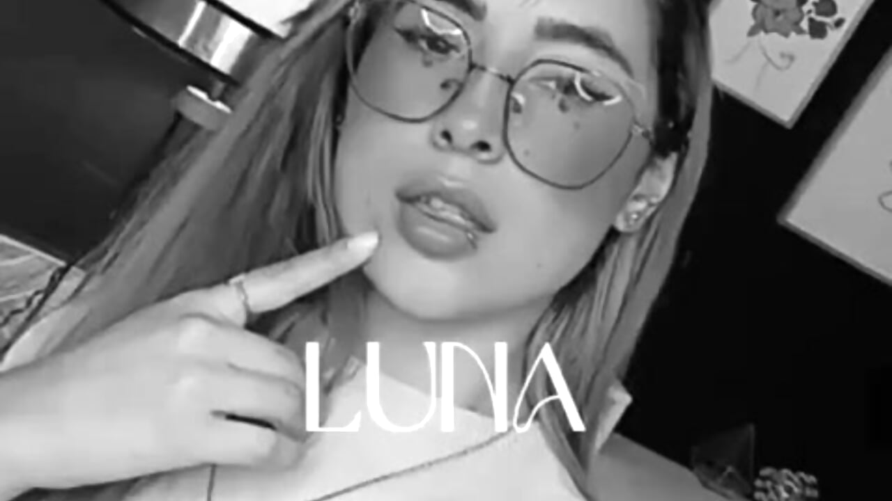 a little bit of me 💕 – video modela na kameri LunaVice_