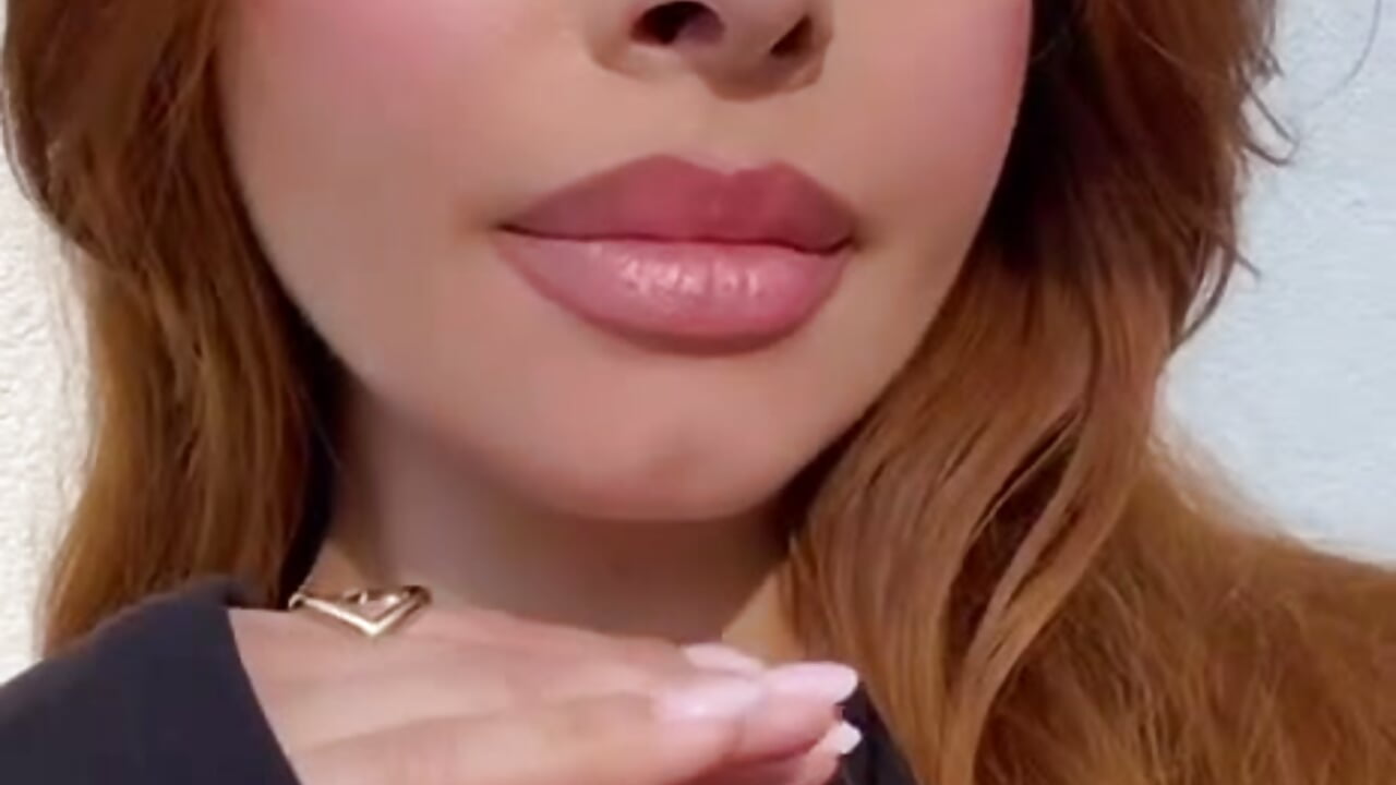 Just a kiss - video by MiraVolt cam model