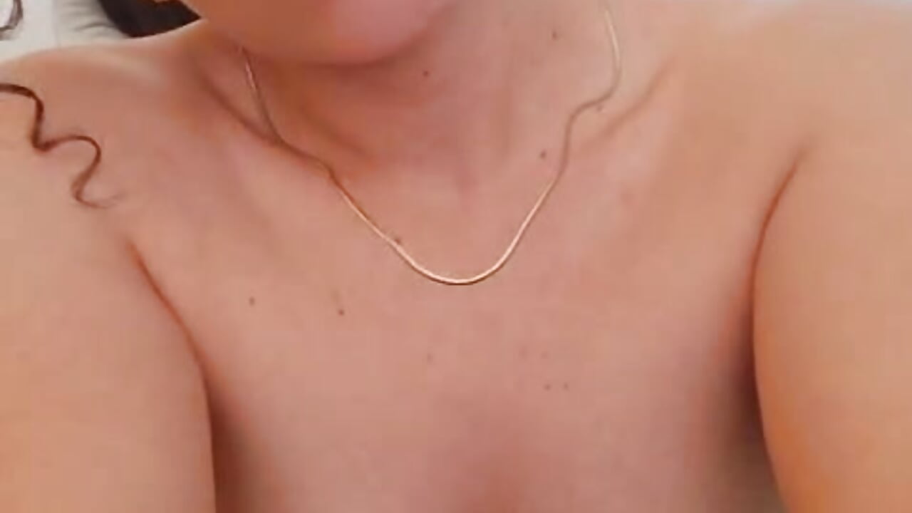 Kisses 😘 - video di Georginaaa_ modella di cam