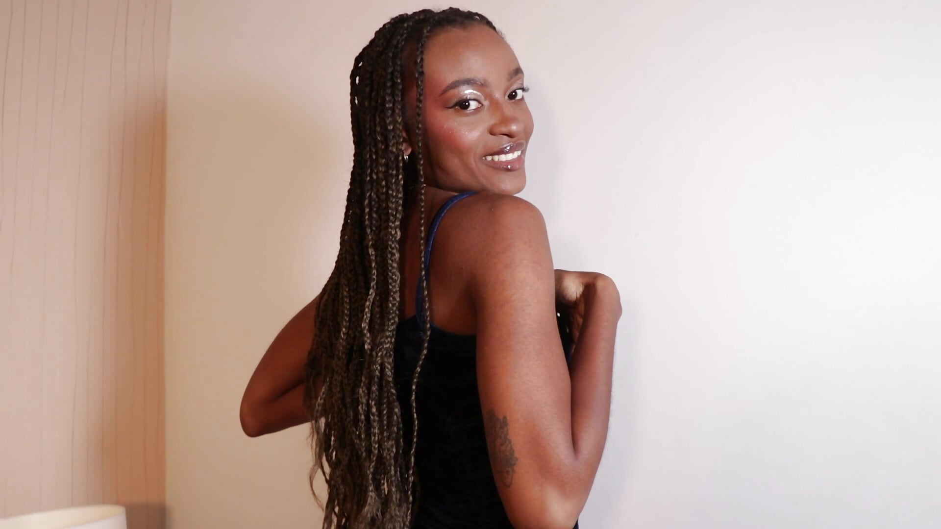 Your ideal partner in passion - video MonicaWilde kameramallilta