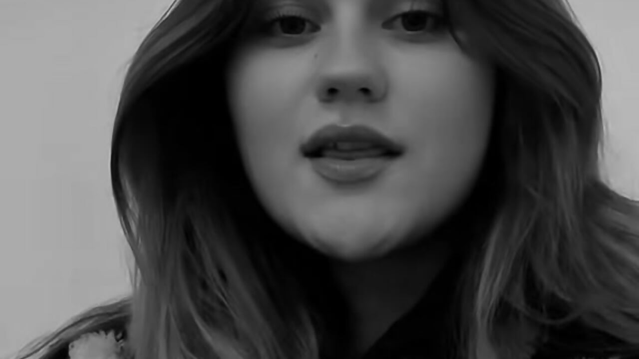 🪐 - video by elani_lune cam model
