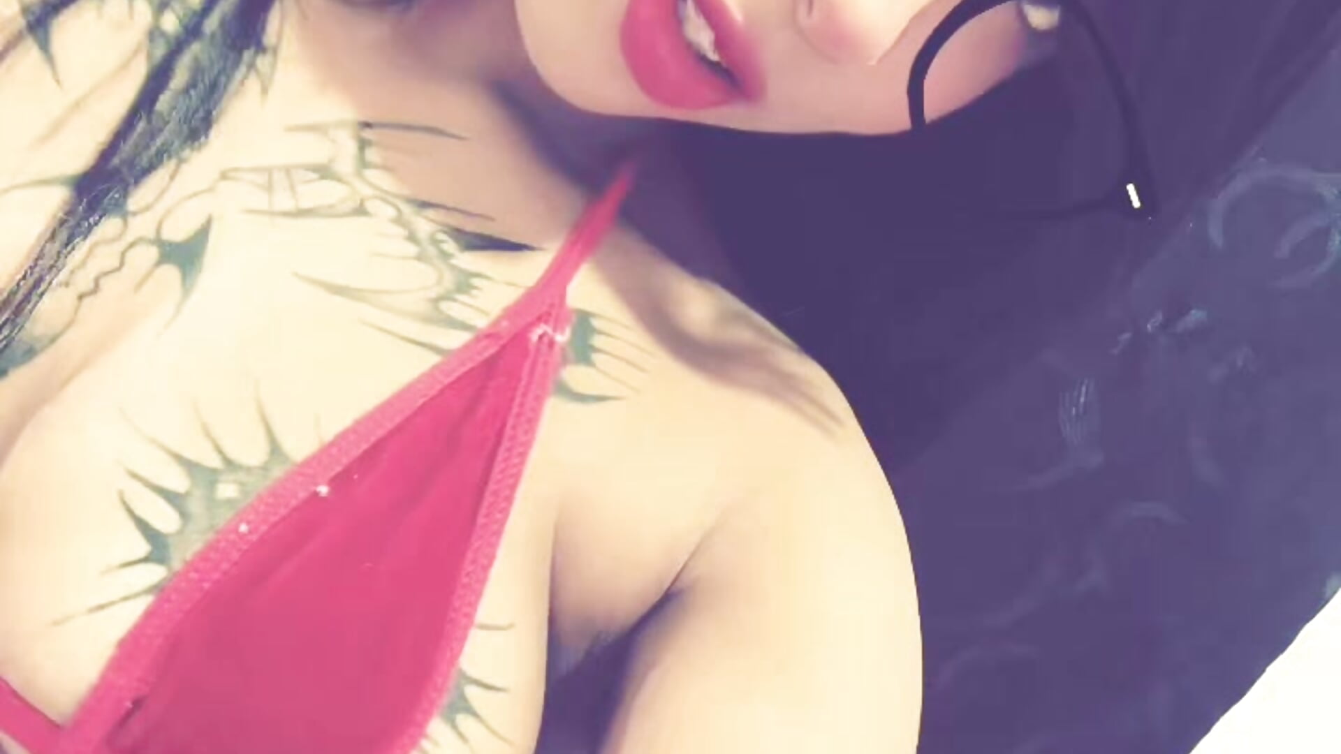 Enjoy the content of Zabri, kisses😋❤️ - video by Zaabrina_20 cam model