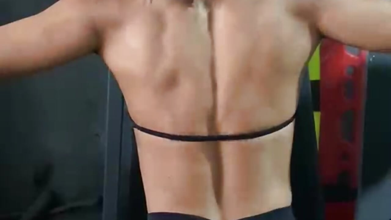 Each repetition raises the temperature 💥 - video oleh model kamera AmberKayleigh