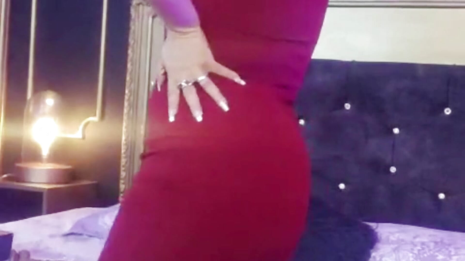 If you dare, I can be your favorite weakness😈TEASER - video by Megan_Crown cam model