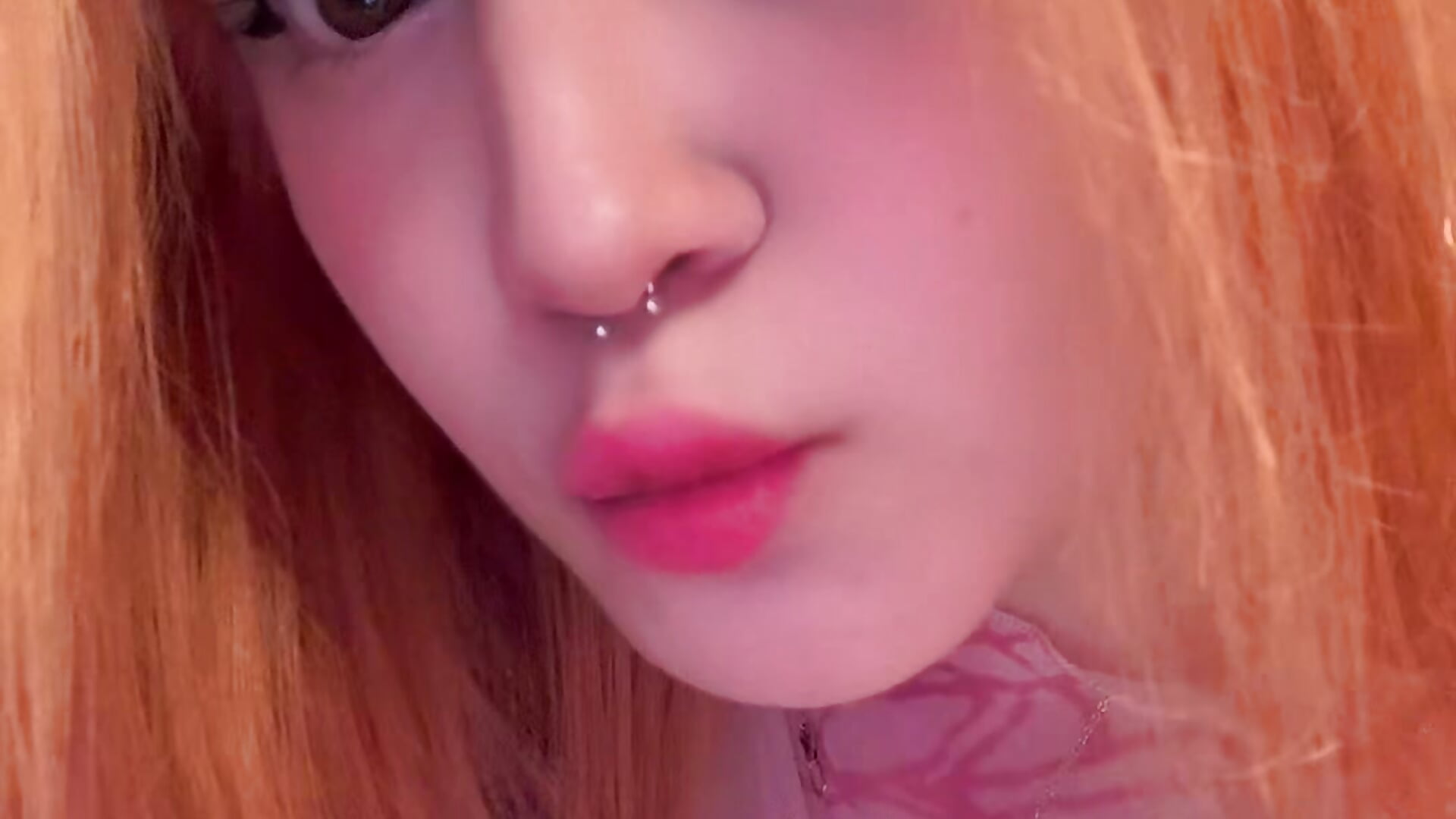 good vibes – video af Pllusha cam-model