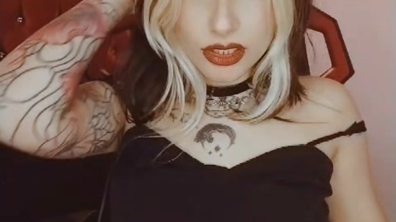 WhatsApp Video 2026-04-28 at 3,52,34 PM - Vídeo de aliceinflames, modelo de vídeos