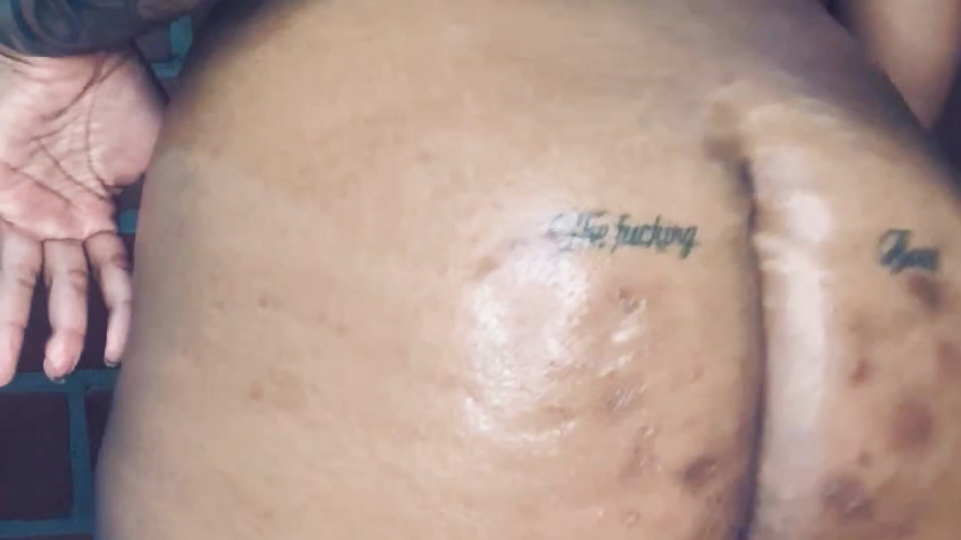All natural and authentic 🤎🫦 - video by _Piel_Canela cam model