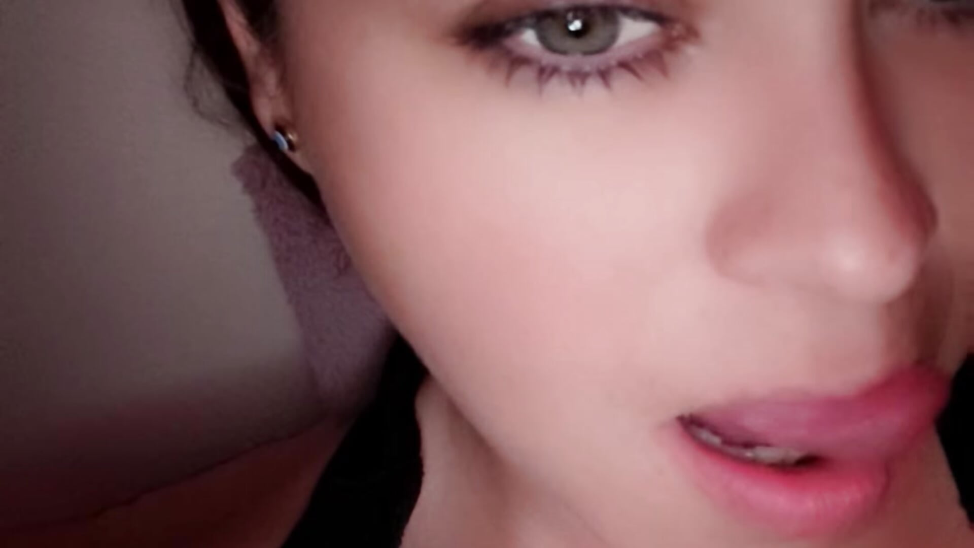 1000214287 - video av mamisamors cam-modell